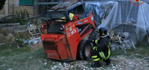 Incidente sul lavoro -decapitato dal bobcat
