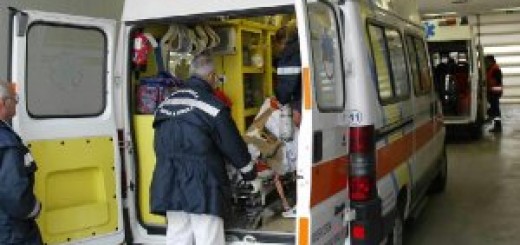 Operaio rischia di perdere il braccio