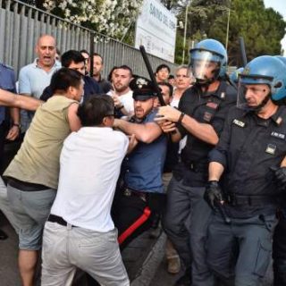 Disordini al processo per direttissima