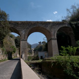 Gragnano, operaio muore precipitando da 20 metri