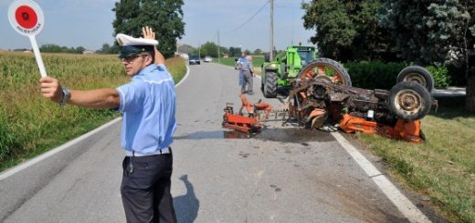Morì travolto dal trattore: condannato il datore di lavoro