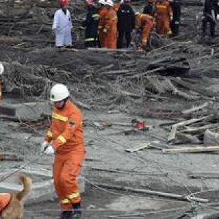 Cade piattaforma in una centrale elettrica in Cina, almeno 67 operai morti