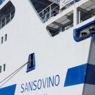 Incidenti mortale sul lavoro, Messina: 5 operai cadono in una cisterna.